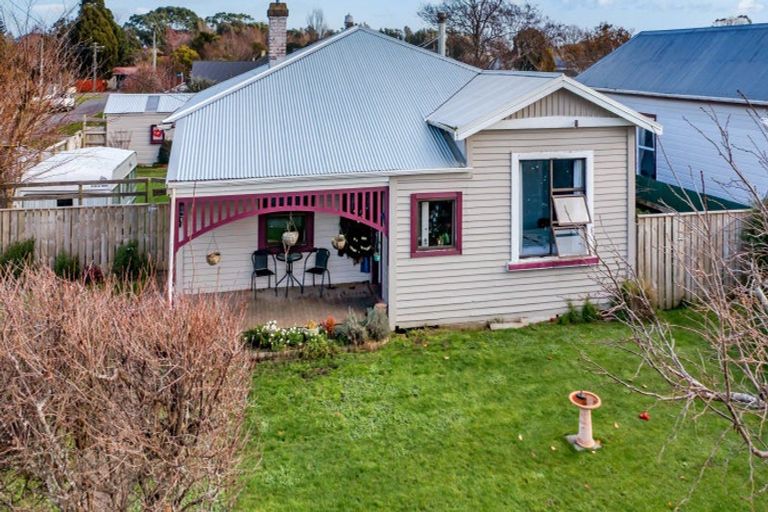 Photo of property in 1 Campbell Street, Hawera, 4610