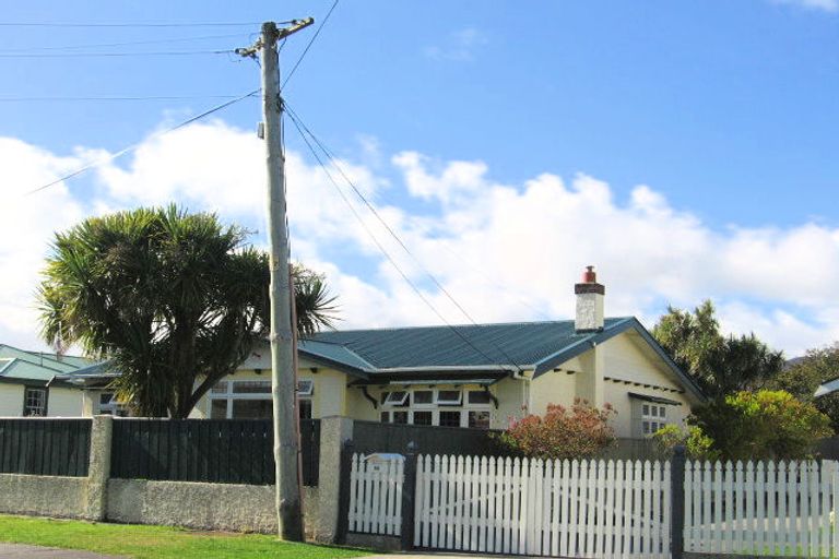 Photo of property in 100 William Street, Petone, Lower Hutt, 5012