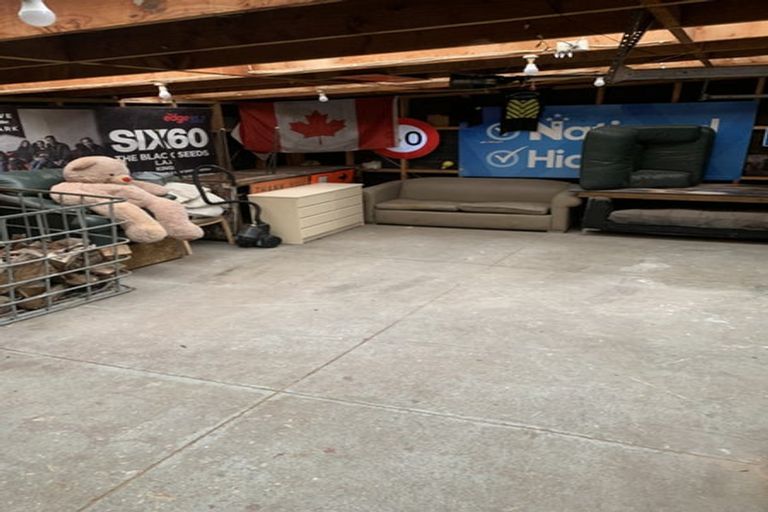 Photo of property in 37 Lyndon Street, Riccarton, Christchurch, 8041