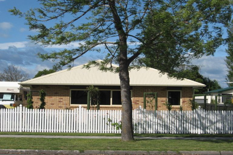 Photo of property in 310 Kahutia Street, Gisborne, 4010