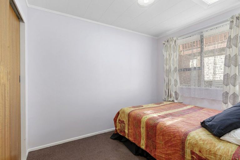 Photo of property in 2/12 Garnet Grove, Birchville, Upper Hutt, 5018