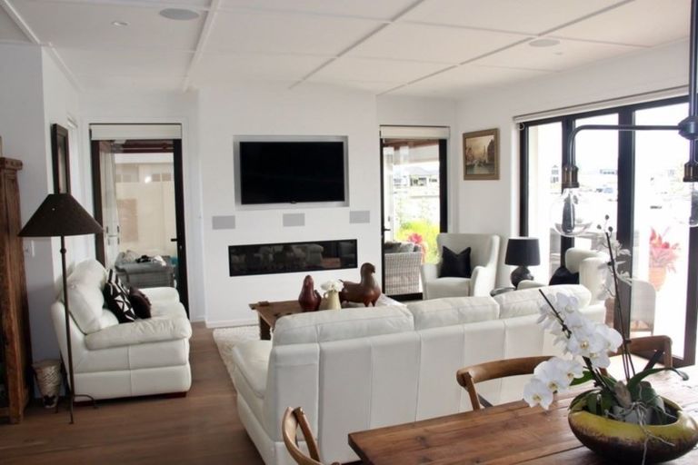 Photo of property in 15 Leeward Drive, Whitianga, 3510