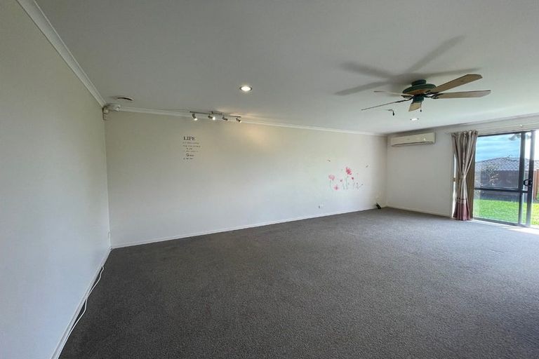 Photo of property in 1 Summerland Drive, Henderson, Auckland, 0612