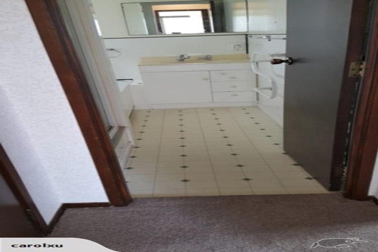 Photo of property in 2/7 Cornelian Crescent, Half Moon Bay, Auckland, 2012