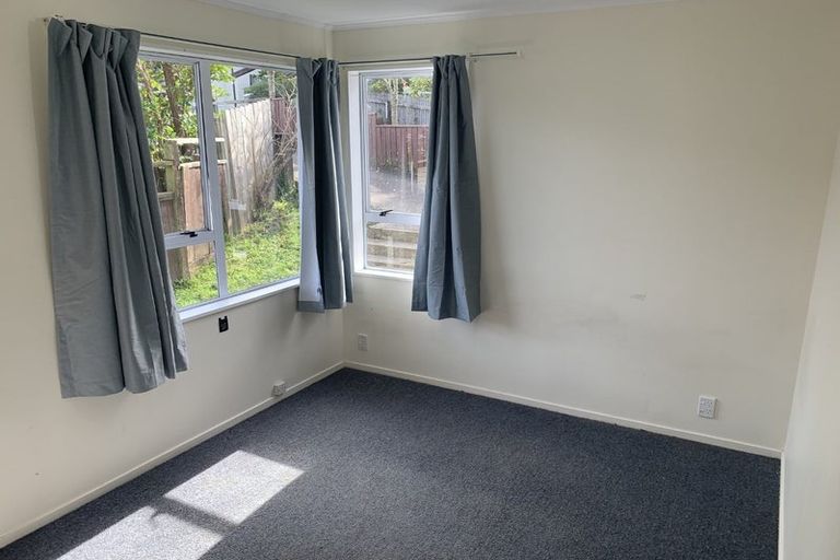 Photo of property in 66 Dominica Crescent, Grenada Village, Wellington, 6037