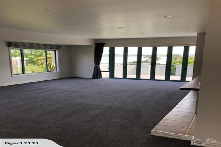 Photo of property in 2/61 Beresford Street, Bayswater, Auckland, 0622