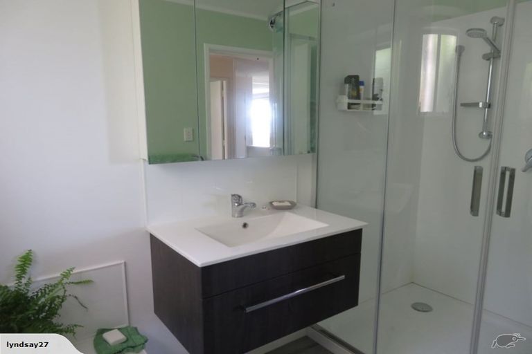 Photo of property in 7 Aries Place, Kawaha Point, Rotorua, 3010