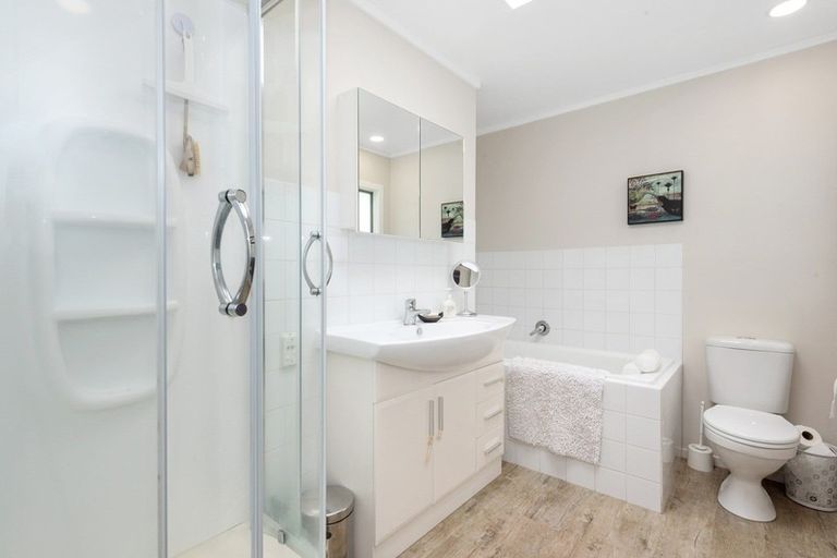 Photo of property in 11 Maeroa Road, Beerescourt, Hamilton, 3200