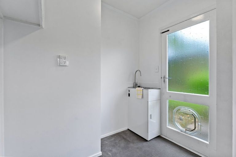 Photo of property in 2/28 Verbena Road, Birkdale, Auckland, 0626