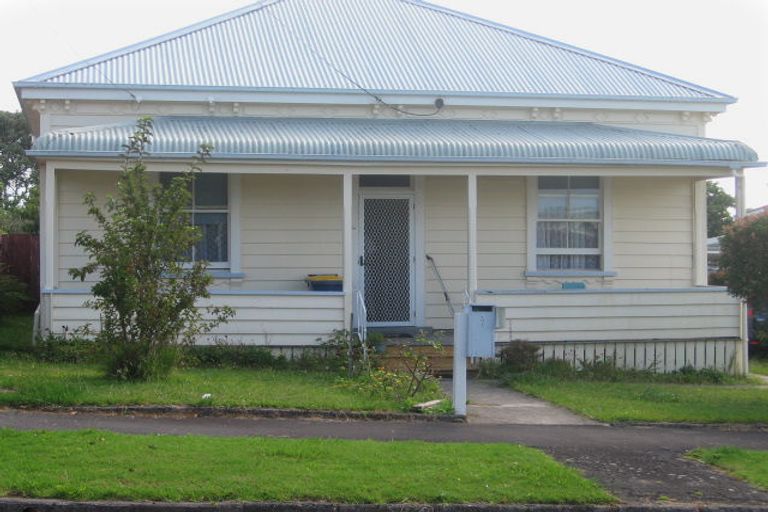 Photo of property in 3 Bulwer Street, Devonport, Auckland, 0624
