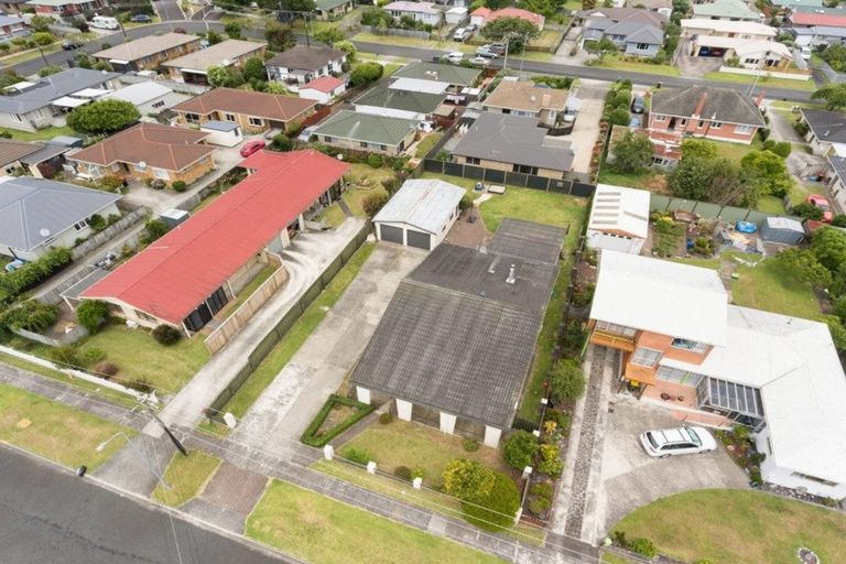 Photo of property in 15 Pemberton Crescent, Greerton, Tauranga, 3112