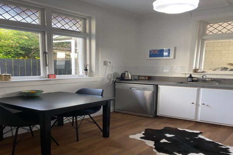 Photo of property in 28 Chamberlain Road, Karori, Wellington, 6012