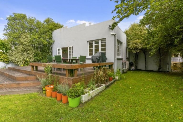 Photo of property in 11 Hinemoa Street, Waiwhetu, Lower Hutt, 5010