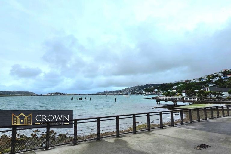 Photo of property in Patent 326 Apartments, 326 Evans Bay Parade, Hataitai, Wellington, 6021