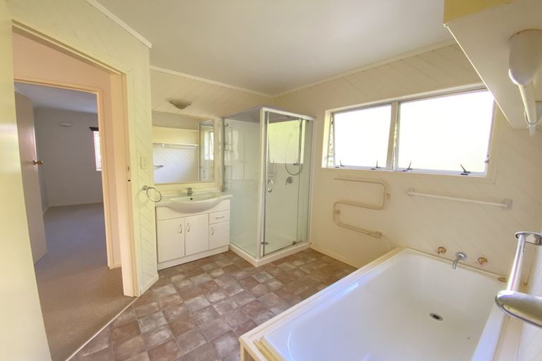 Photo of property in 14 Philson Terrace, Browns Bay, Auckland, 0630