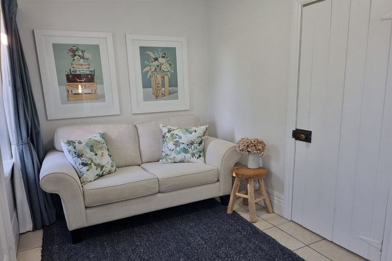 Photo of property in 14 Grey Street, Martinborough, 5711