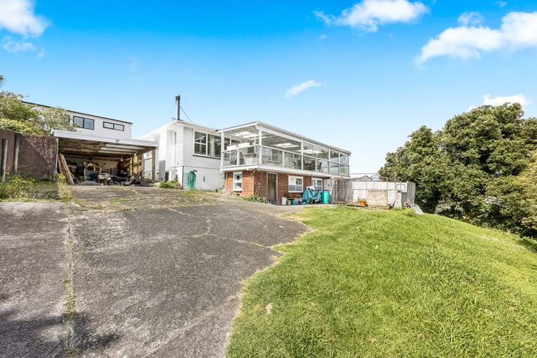 Photo of property in 27 Choice Avenue, Henderson, Auckland, 0612