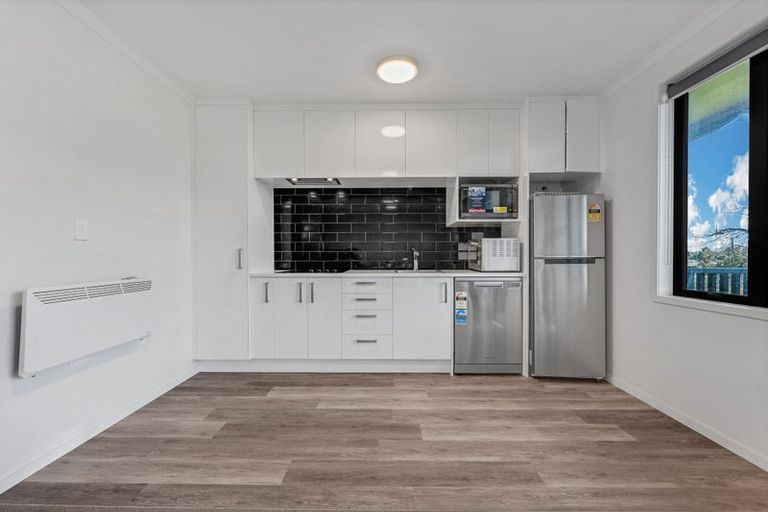 Photo of property in 10/90 Swaffield Road, Papatoetoe, Auckland, 2025