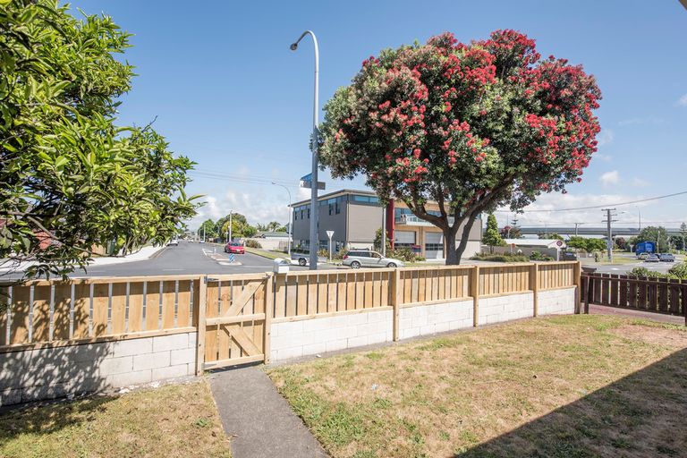 Photo of property in 9a Golf Road, Mount Maunganui, 3116