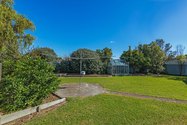 Photo of property in 3 Firth Place, Awapuni, Palmerston North, 4412