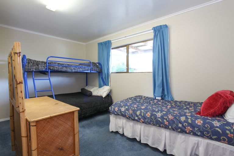 Photo of property in 5 John Street, Raglan, 3225