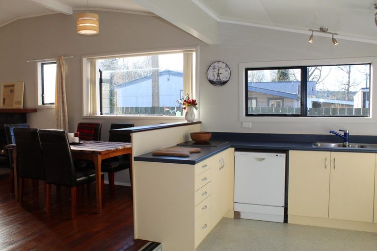 Photo of property in 8 Rangatira Drive, Mangakino, 3421