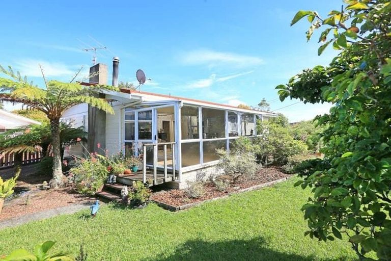 Photo of property in 97 Sturges Road, Henderson, Auckland, 0612