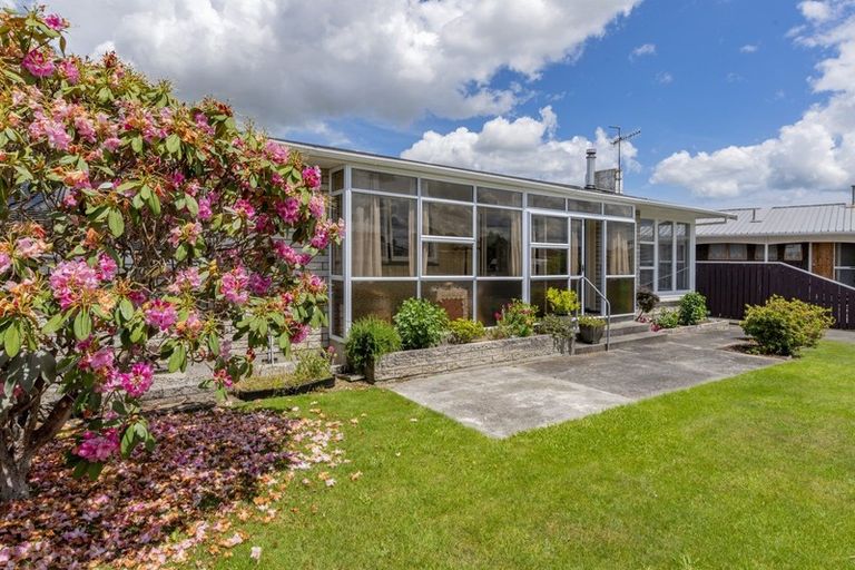 Photo of property in 28 Marlborough Street, Levin, 5510