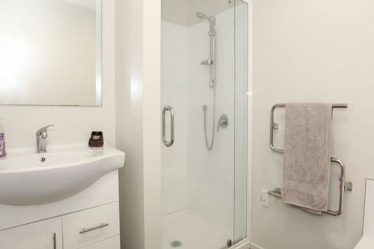 Photo of property in 34 Queens Park Crescent, Frankton, Hamilton, 3204