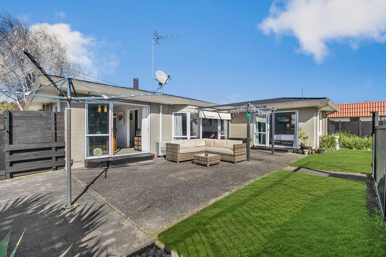 Photo of property in 17 Joyce Street, Pahurehure, Papakura, 2113