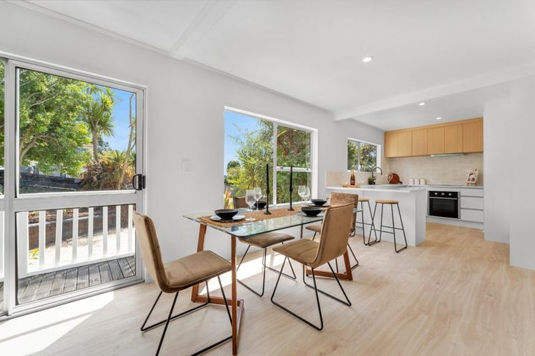 Photo of property in 28 Annison Avenue, Glen Eden, Auckland, 0602