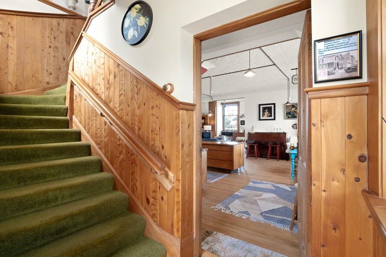 Photo of property in 247 Ravensbourne Road, Ravensbourne, Dunedin, 9022