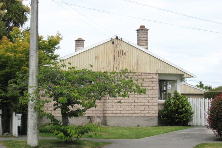 Photo of property in 10 Shirldale Place, Avonhead, Christchurch, 8042
