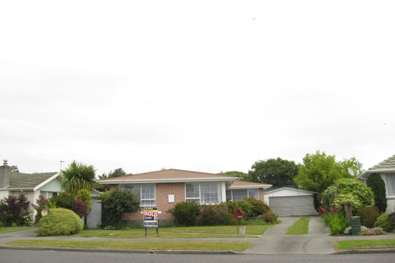 Photo of property in 6 Doyle Place, Avondale, Christchurch, 8061