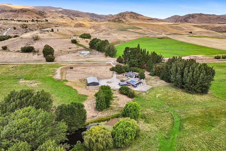Photo of property in 723 Ardgour Road, Tarras, Cromwell, 9383