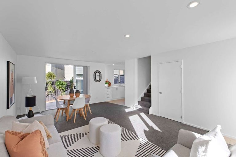 Photo of property in 45 Albionvale Road, Glen Eden, Auckland, 0602