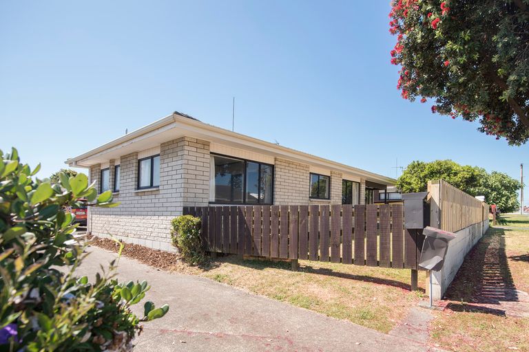 Photo of property in 9a Golf Road, Mount Maunganui, 3116