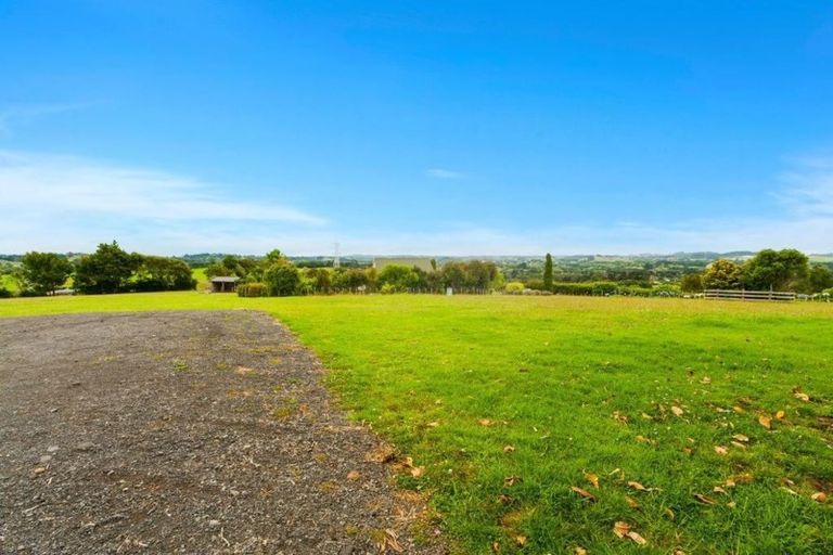 Photo of property in 320 Bawden Road, Dairy Flat, Albany, 0792