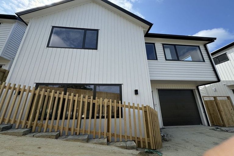 Photo of property in 215c Forrest Hill Road, Forrest Hill, Auckland, 0620