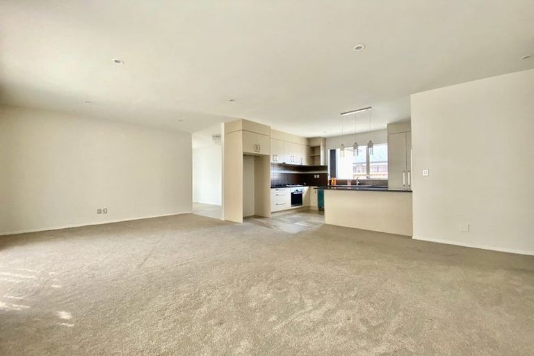 Photo of property in 28 Wellfield Drive, Papakura, 2110