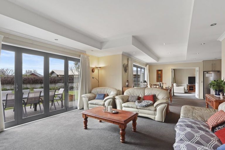Photo of property in 18 Sycamore Close, Rangiora, 7400