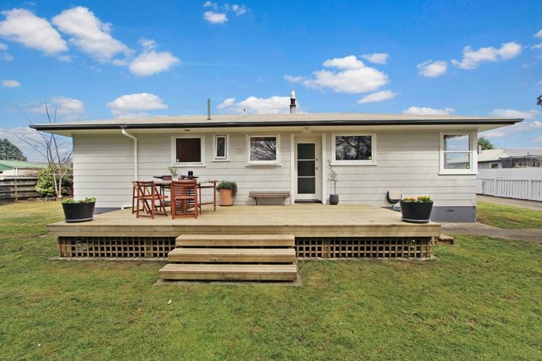 Photo of property in 77 Alison Street, Mangakakahi, Rotorua, 3015