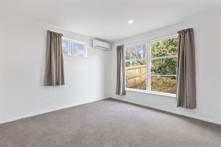 Photo of property in 70b Colwill Road, Massey, Auckland, 0614