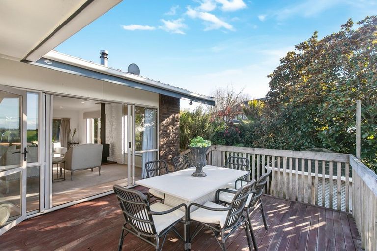 Photo of property in 233 Point View Drive, Dannemora, Auckland, 2016