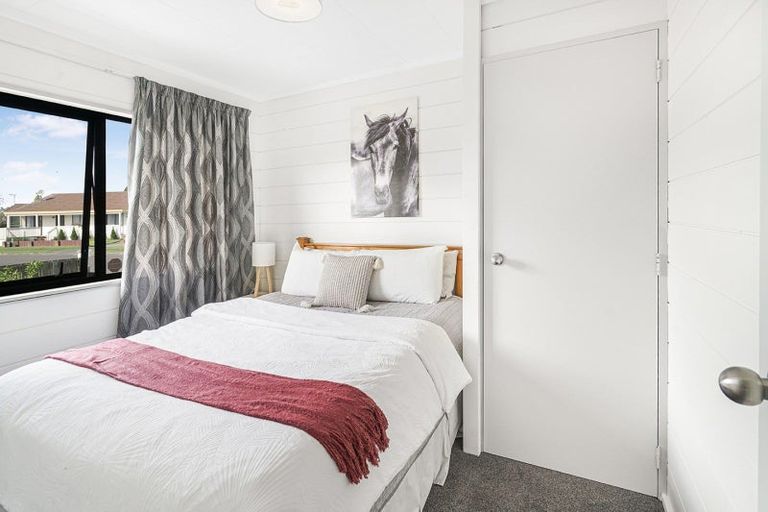 Photo of property in 14 Kentucky Crescent, Nawton, Hamilton, 3200