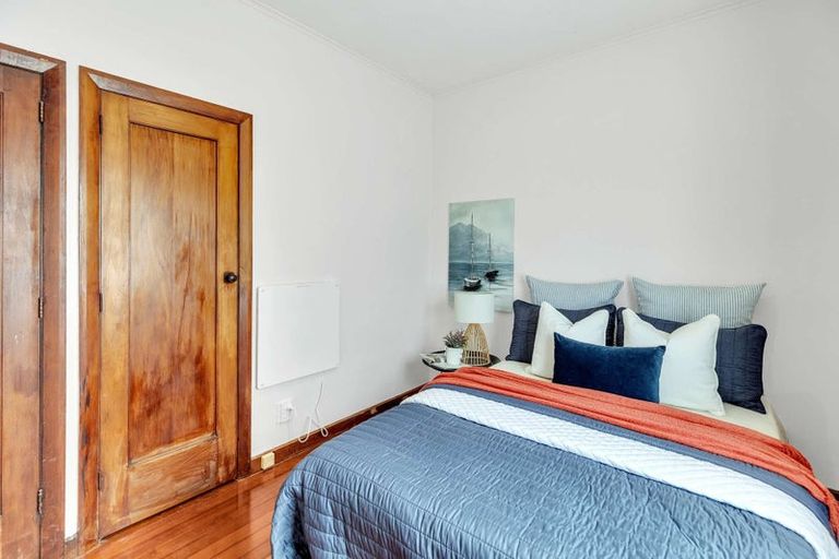 Photo of property in 174 Cook Street, West End, Palmerston North, 4410