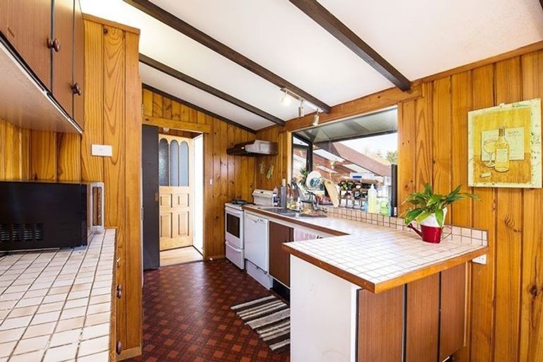 Photo of property in 8 Keldale Place, Forrest Hill, Auckland, 0620