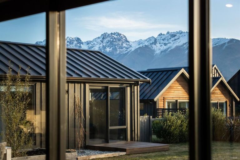 Photo of property in 14 Jacks Point Rise, Jacks Point, Queenstown, 9371