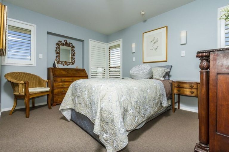 Photo of property in 2b/6 The Promenade, Takapuna, Auckland, 0622