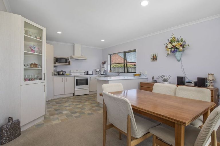 Photo of property in Rangeview Villas, 41/9 Fuller Close, Levin, 5510